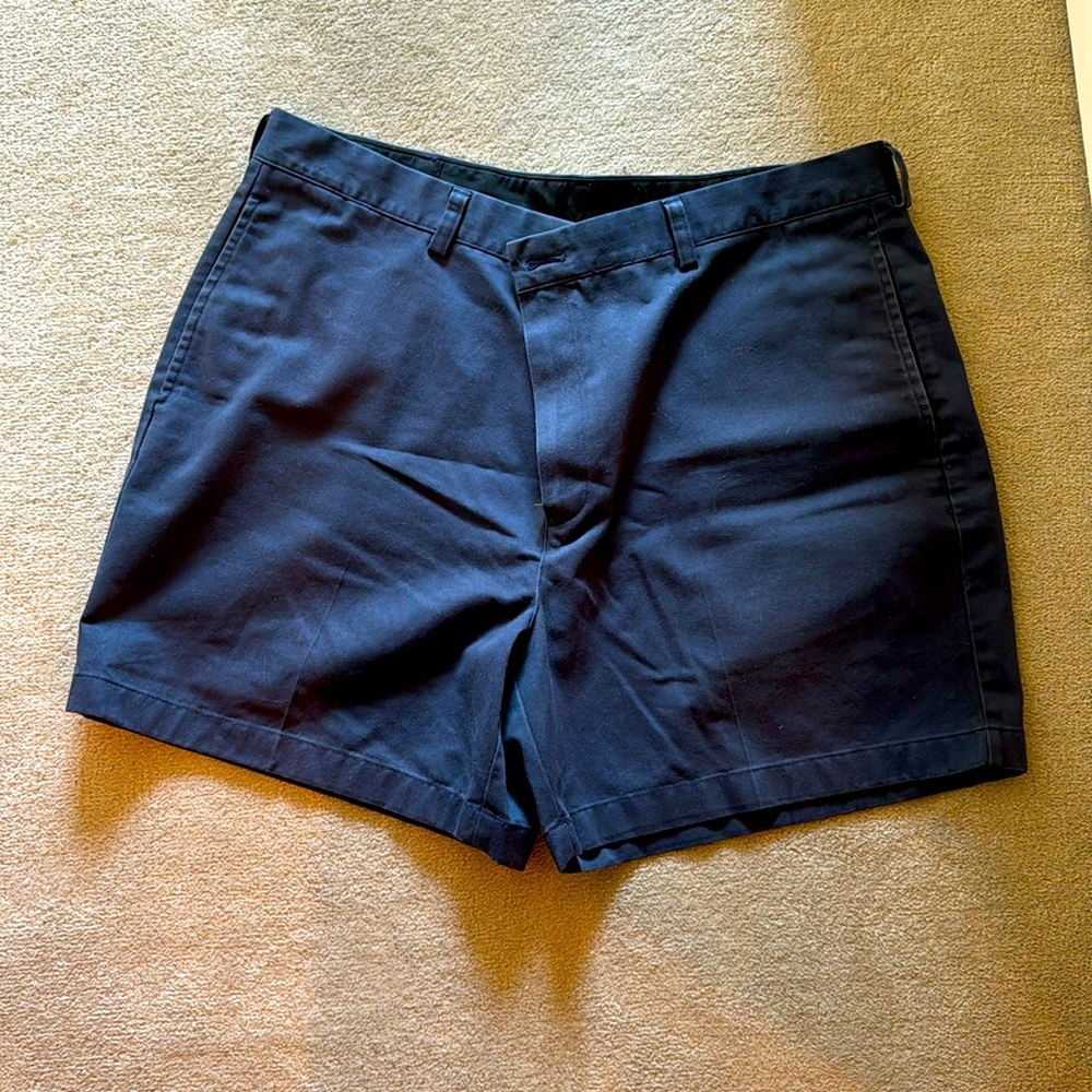 LL Bean Men's Wrinkle-Free Navy Chino Shorts, Natural Fit, 6"